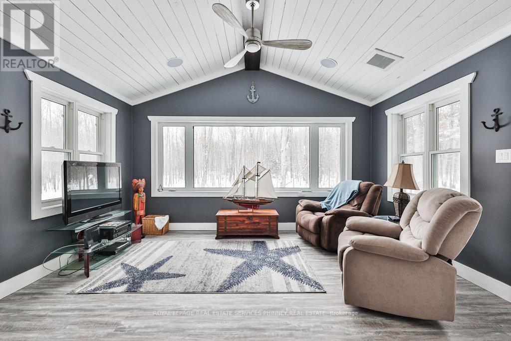 












1068 XAVIER STREET

,
Gravenhurst,




Ontario
P0E1G0

