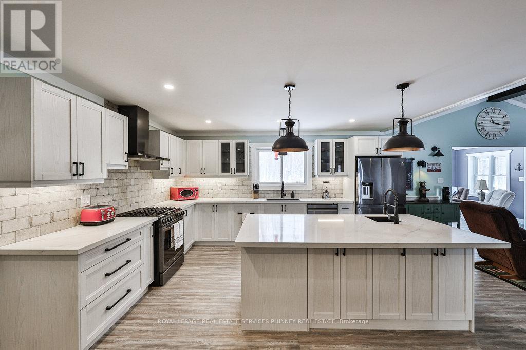 












1068 XAVIER STREET

,
Gravenhurst,




Ontario
P0E1G0

