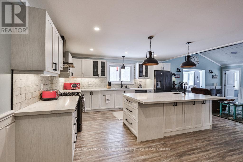 












1068 XAVIER STREET

,
Gravenhurst,




Ontario
P0E1G0

