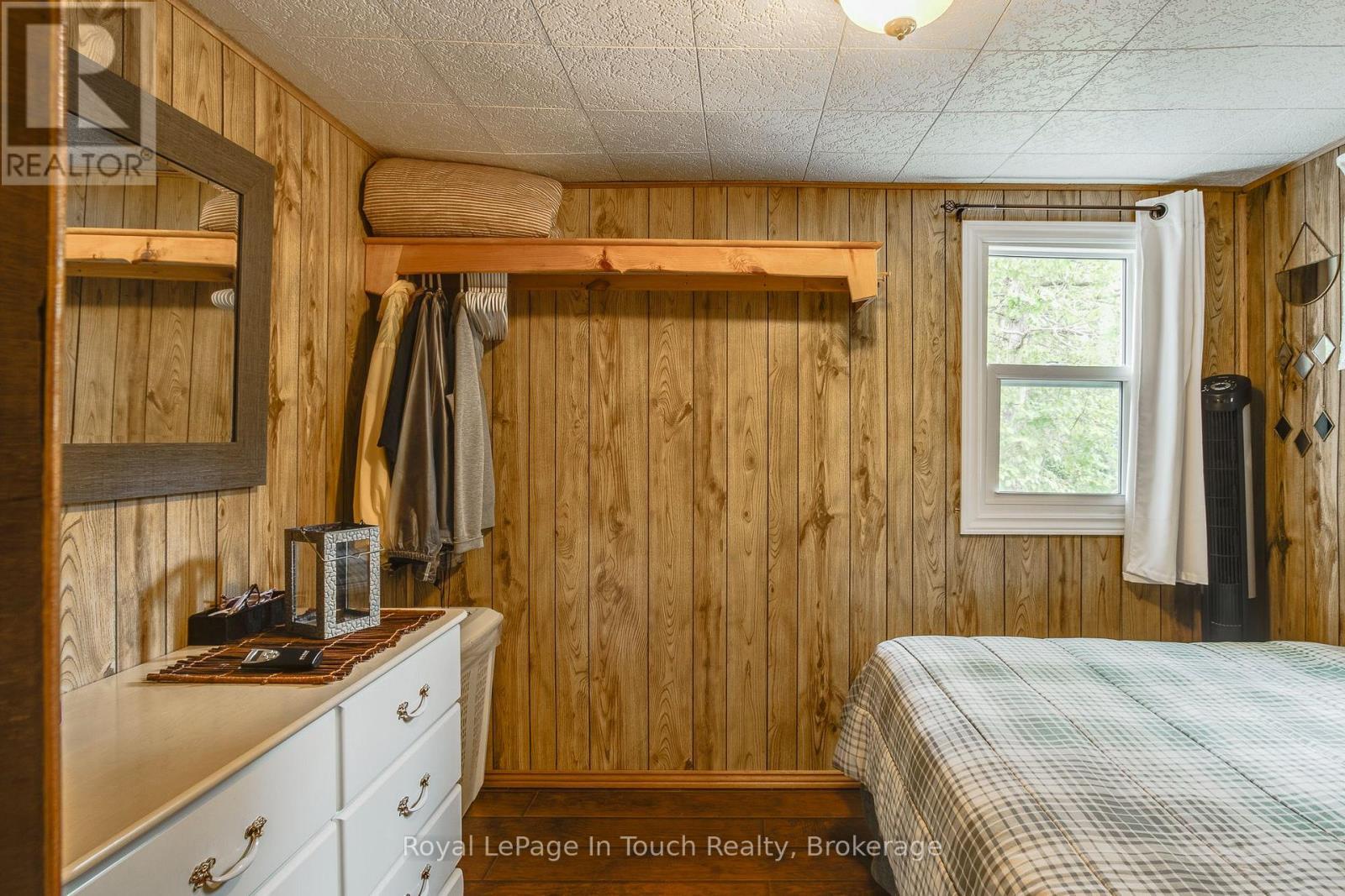 












9 EARLDOM BOULEVARD

,
Tay (Port McNicoll),




Ontario
L0K1R0

