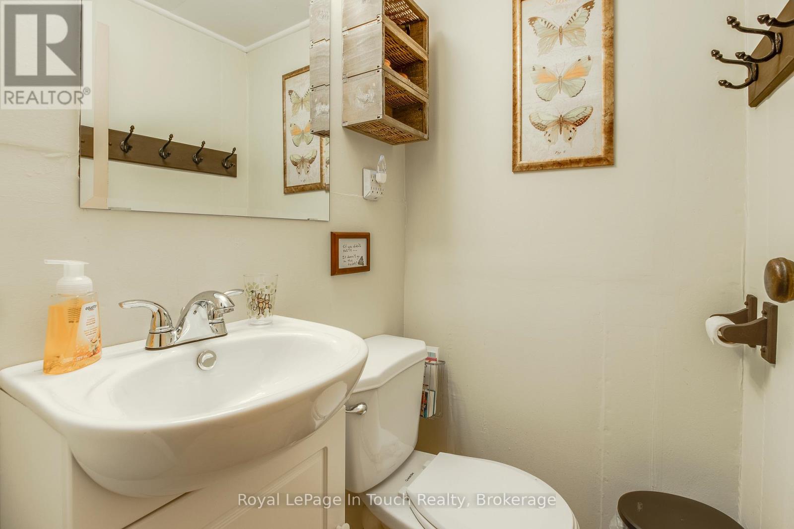 












9 EARLDOM BOULEVARD

,
Tay (Port McNicoll),




Ontario
L0K1R0

