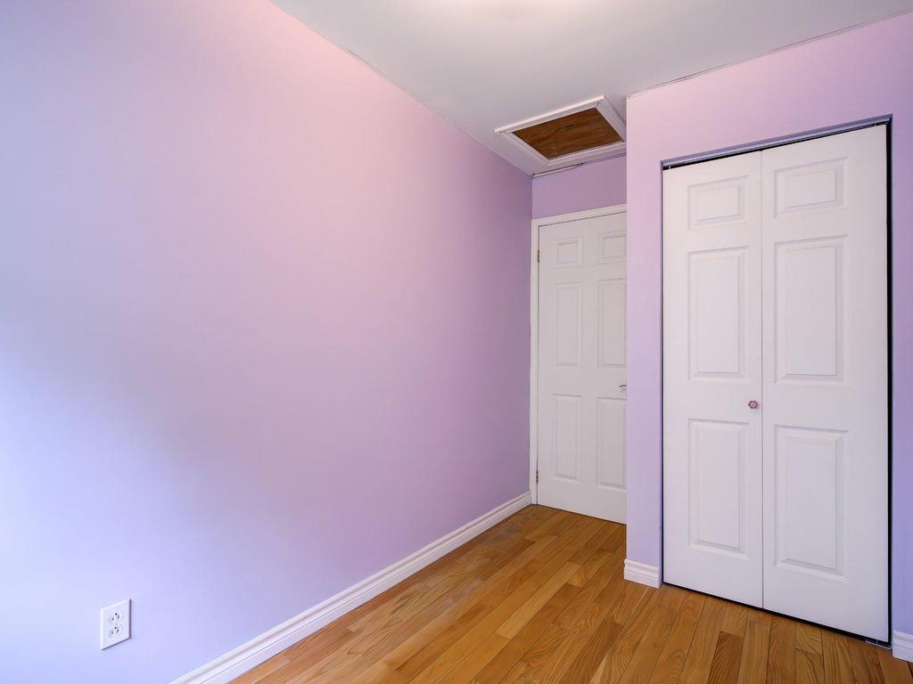 









400


Rue Ste-Thérèse

,
Sainte-Sophie,




QC
J5J2T1

