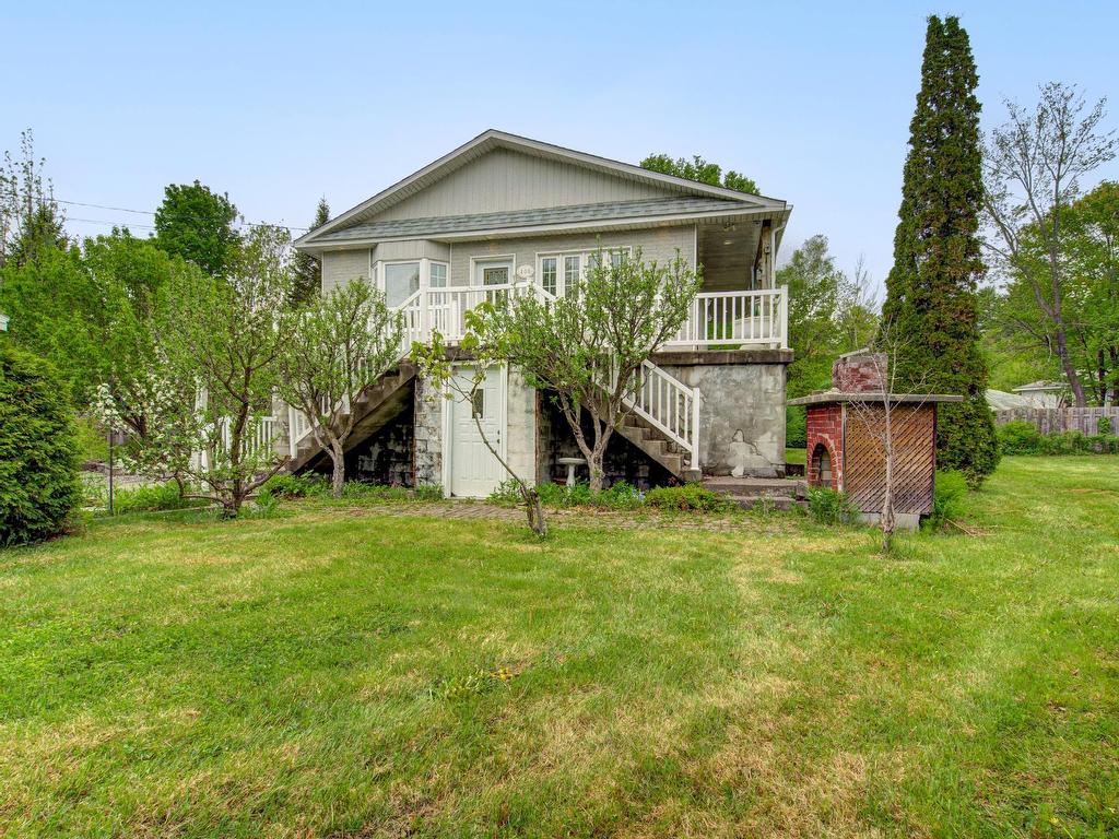 









400


Rue Ste-Thérèse

,
Sainte-Sophie,




QC
J5J2T1

