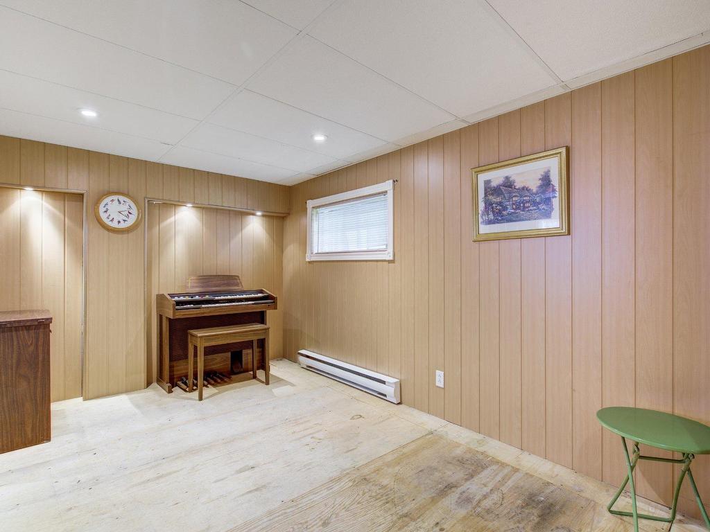 









400


Rue Ste-Thérèse

,
Sainte-Sophie,




QC
J5J2T1

