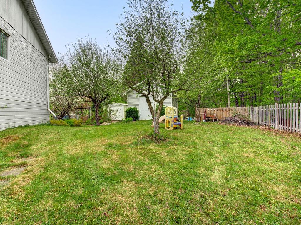 









400


Rue Ste-Thérèse

,
Sainte-Sophie,




QC
J5J2T1

