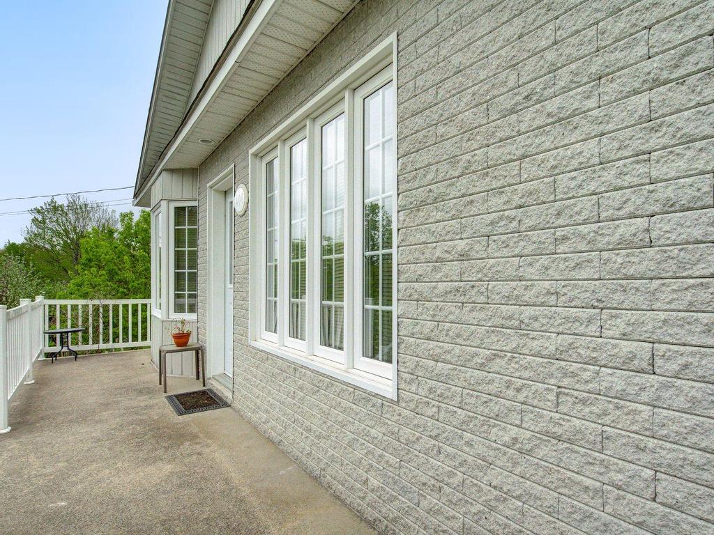 









400


Rue Ste-Thérèse

,
Sainte-Sophie,




QC
J5J2T1


