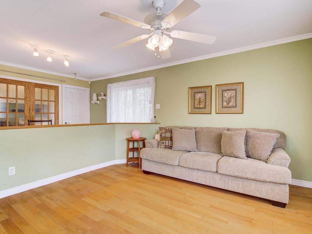 









400


Rue Ste-Thérèse

,
Sainte-Sophie,




QC
J5J2T1

