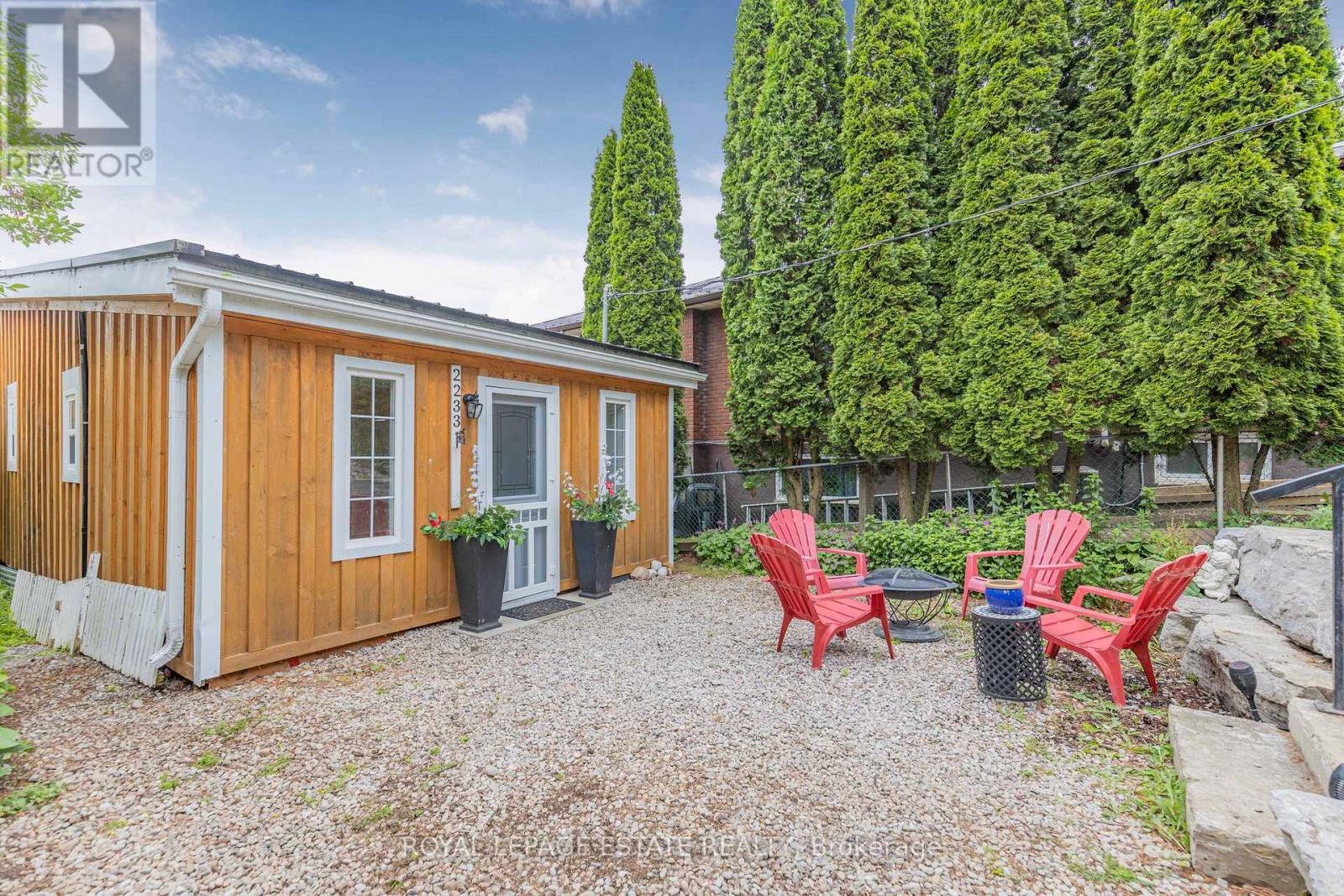 












2233 NORTH ORR LAKE ROAD

,
Springwater,




Ontario
L0L1P0

