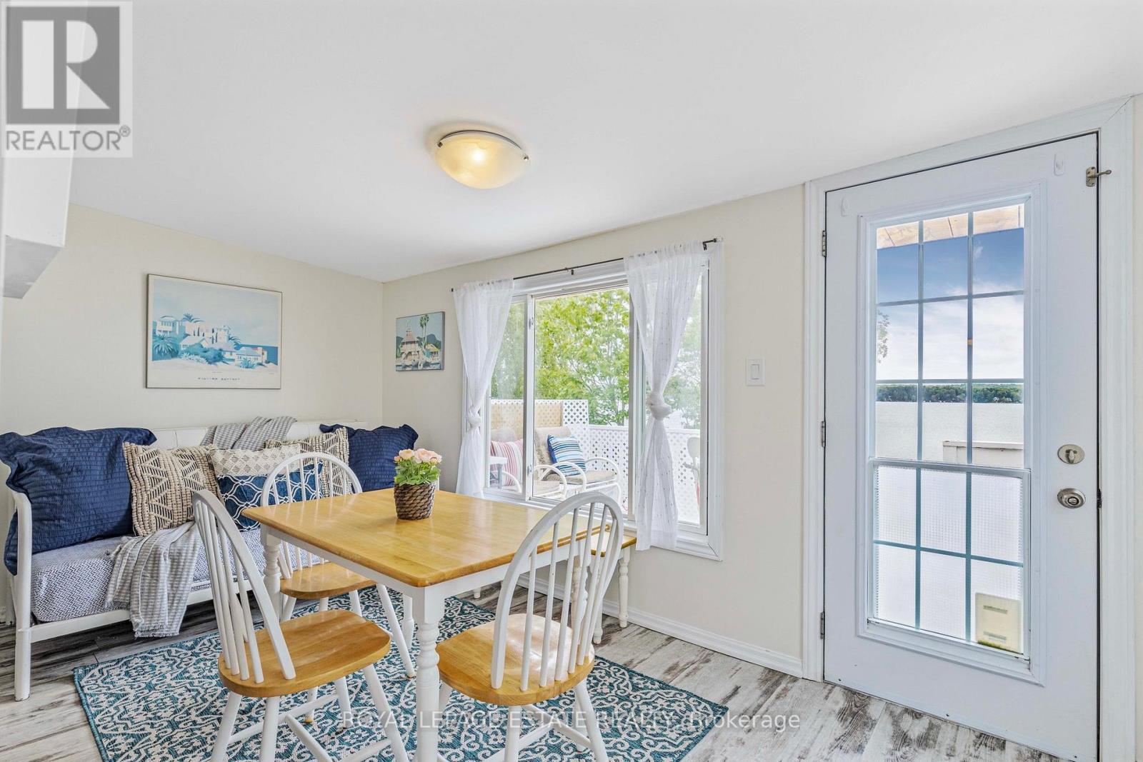












2233 NORTH ORR LAKE ROAD

,
Springwater,




Ontario
L0L1P0

