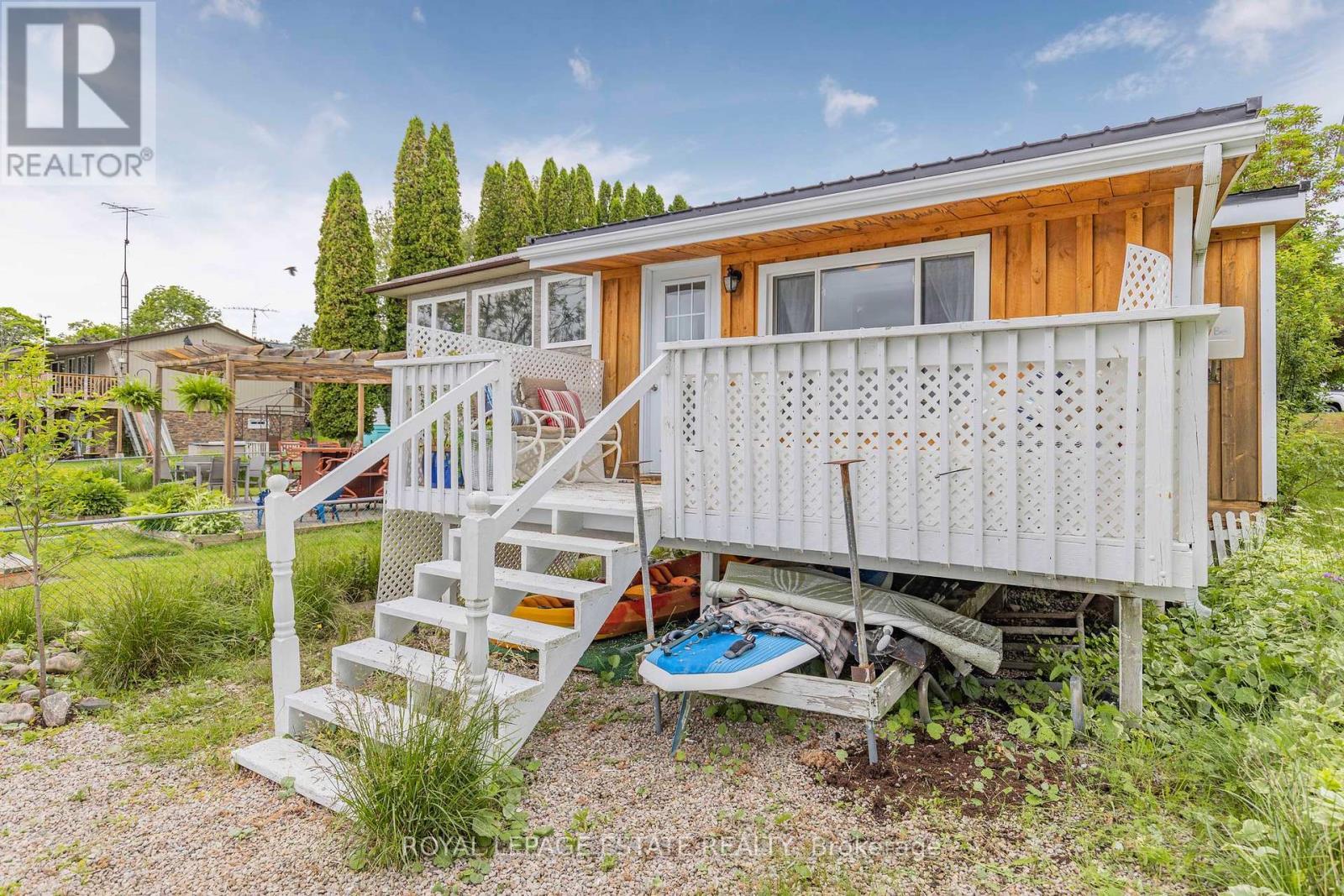 












2233 NORTH ORR LAKE ROAD

,
Springwater,




Ontario
L0L1P0


