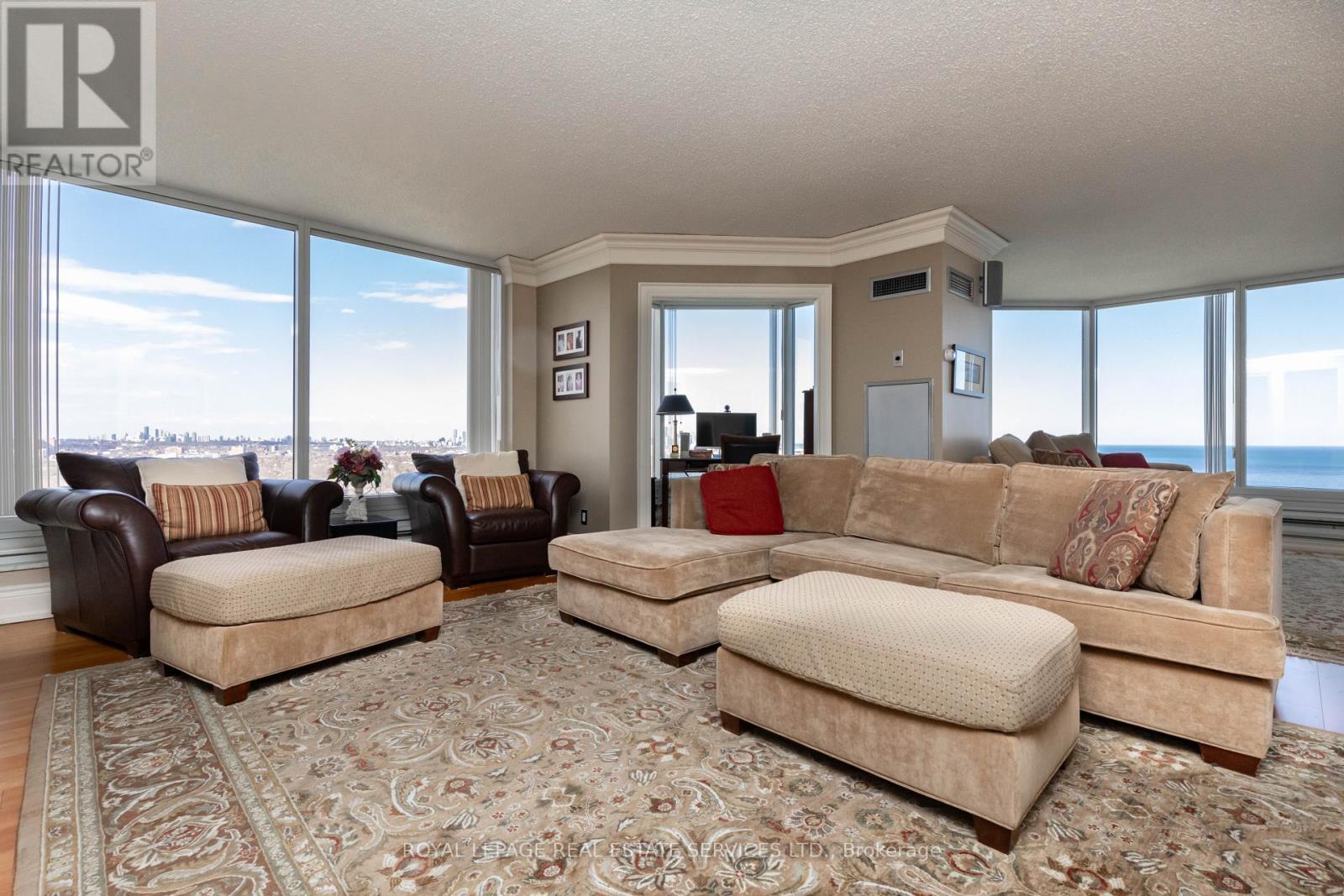 












4201 - 1 PALACE PIER COURT

,
Toronto,




Ontario
M8V3W9

