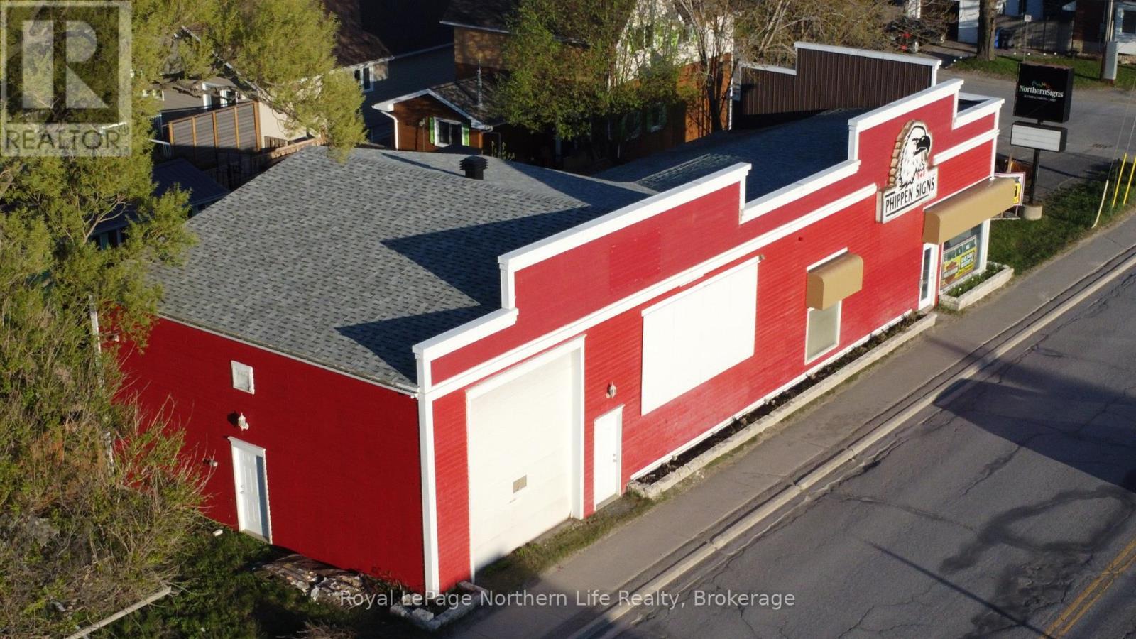 












3 PINE AVENUE

,
Temiskaming Shores (New Liskeard),




Ontario
P0J1P0

