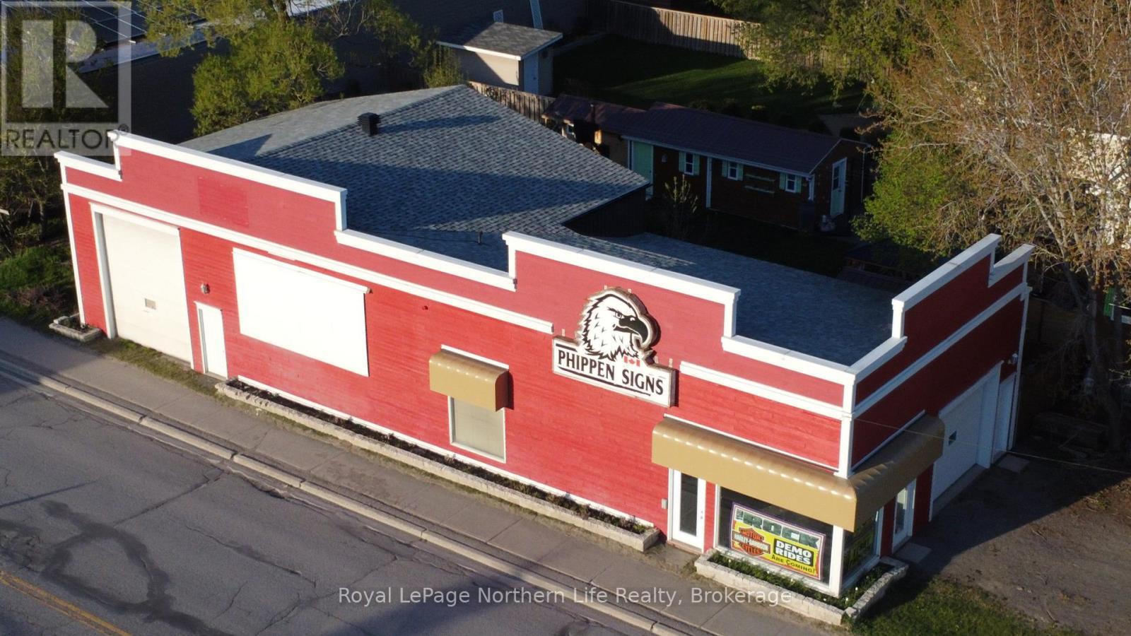 












3 PINE AVENUE

,
Temiskaming Shores (New Liskeard),




Ontario
P0J1P0

