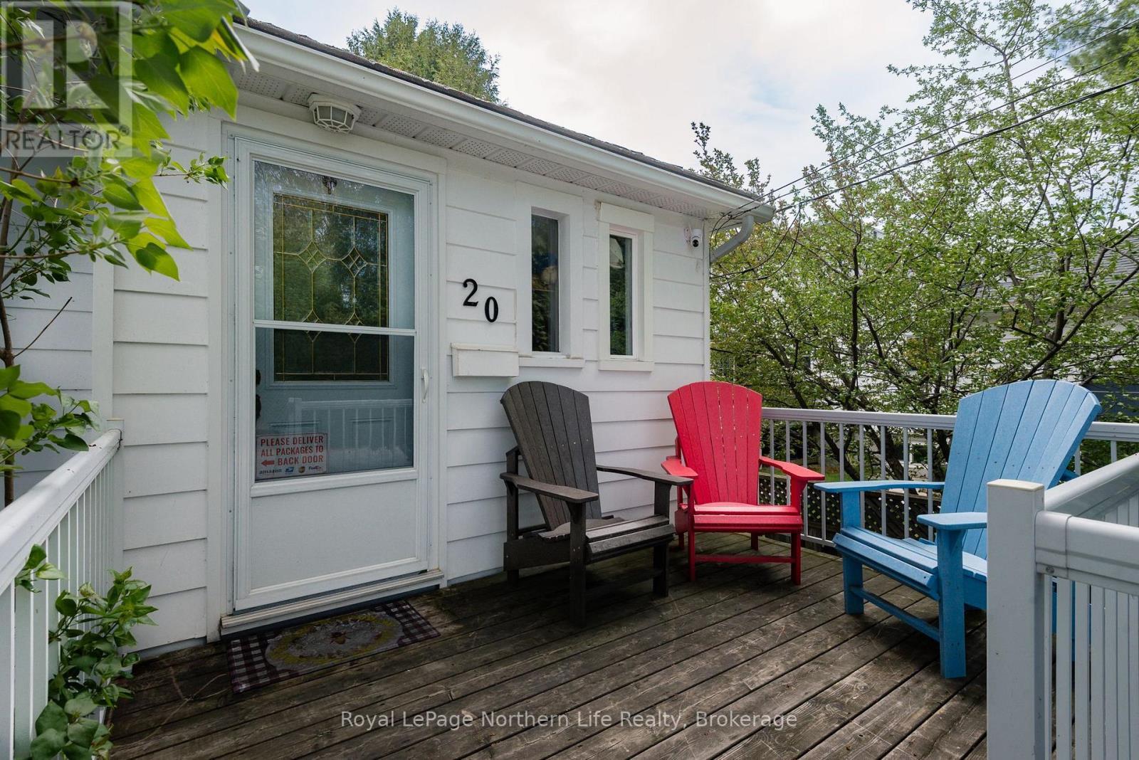 












20 MACDONALD AVENUE W

,
North Bay (Ferris),




Ontario
P1A1G4

