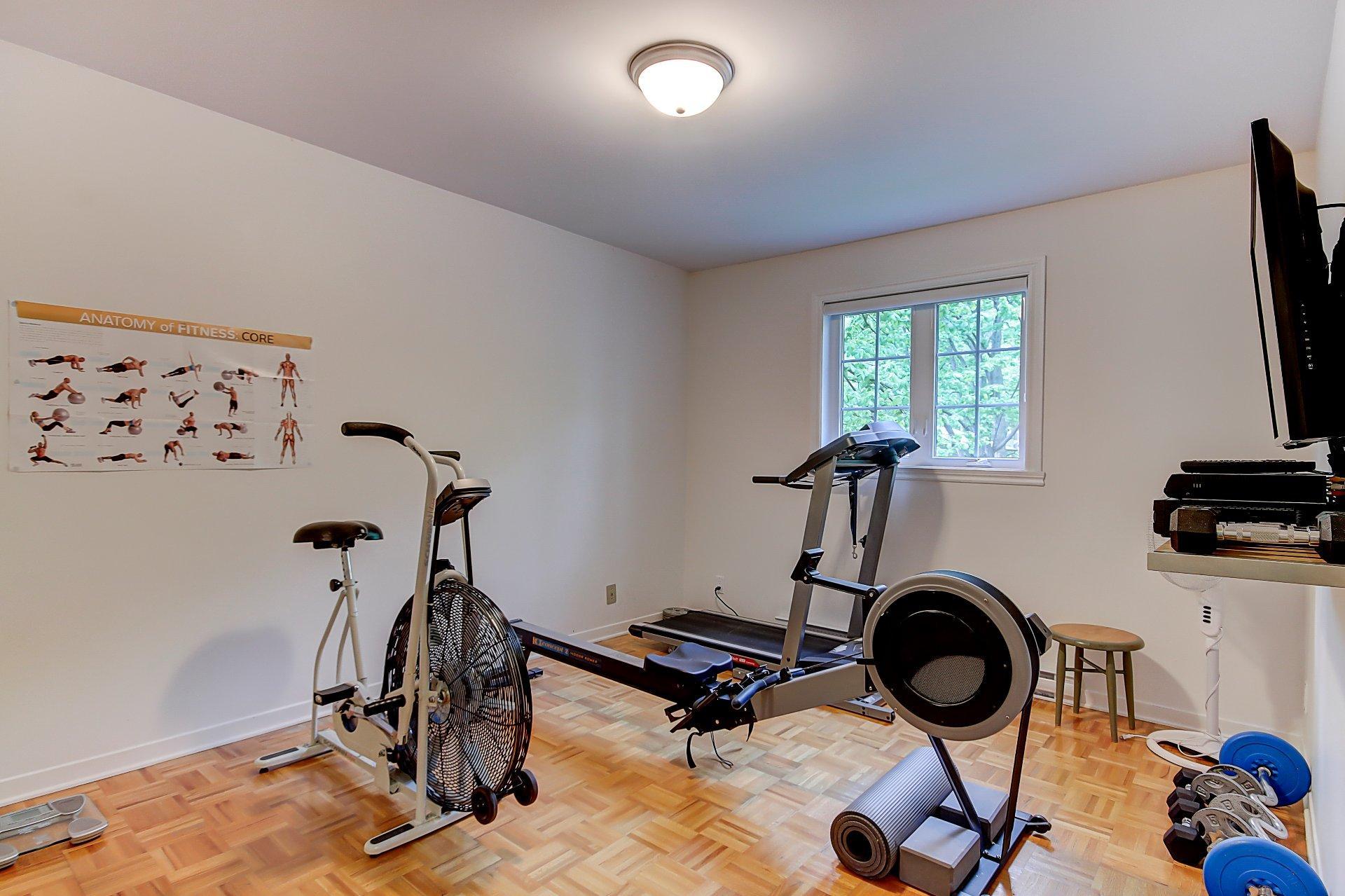 









150


Rue des Frênes

,
Sainte-Julie,




QC
J3E3A5

