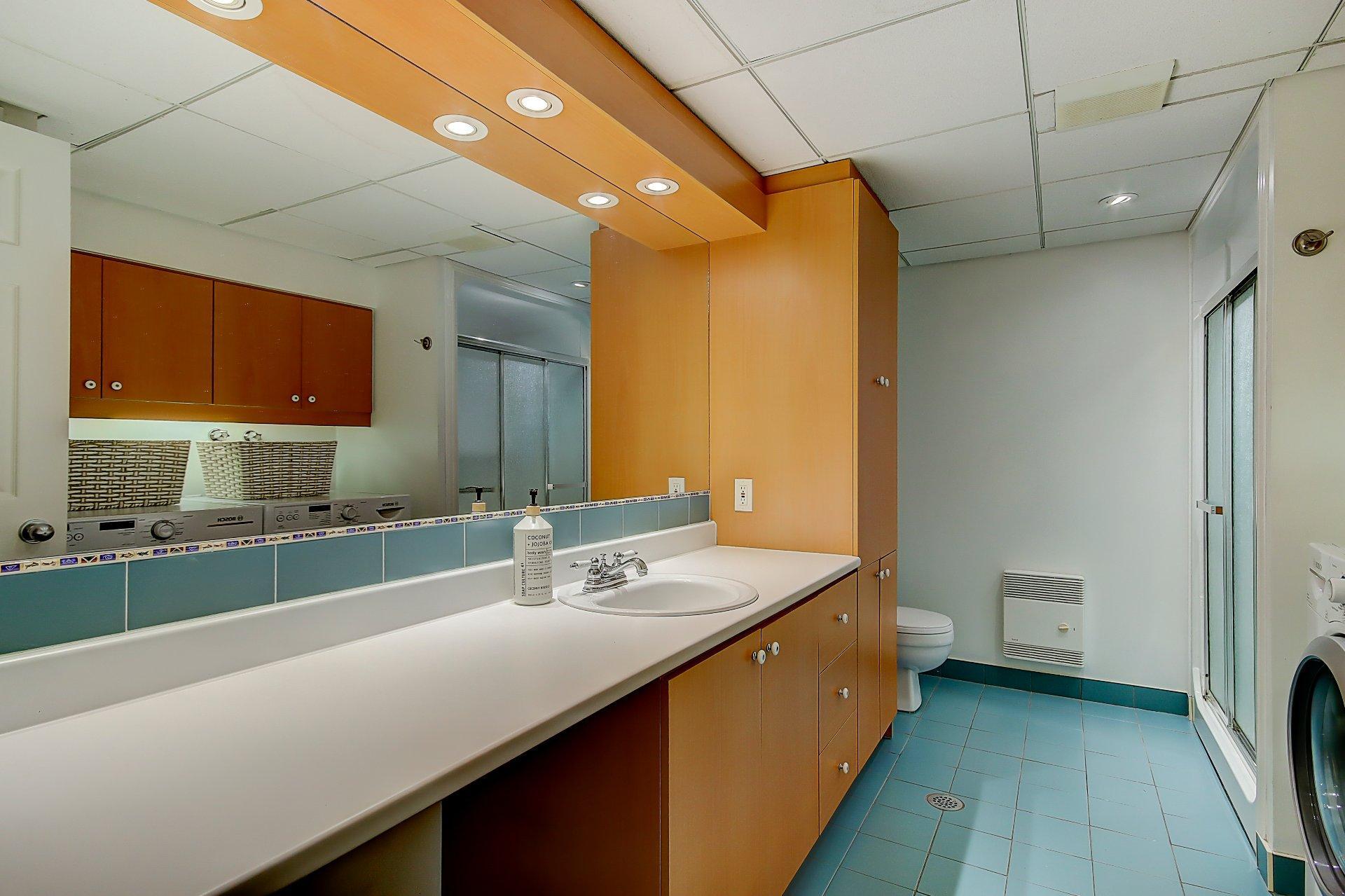 









150


Rue des Frênes

,
Sainte-Julie,




QC
J3E3A5

