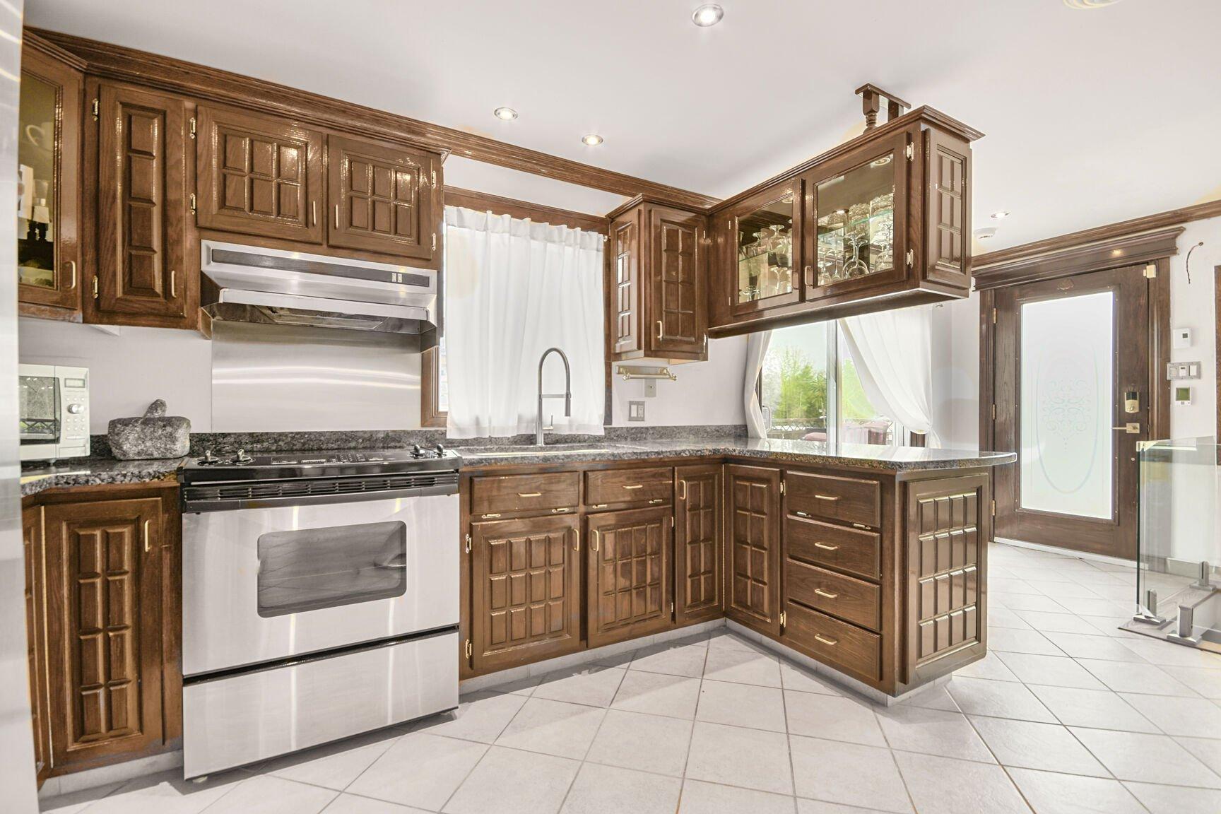 









3165


Rue Diane

,
Terrebonne (Terrebonne),




QC
J6Y1A2

