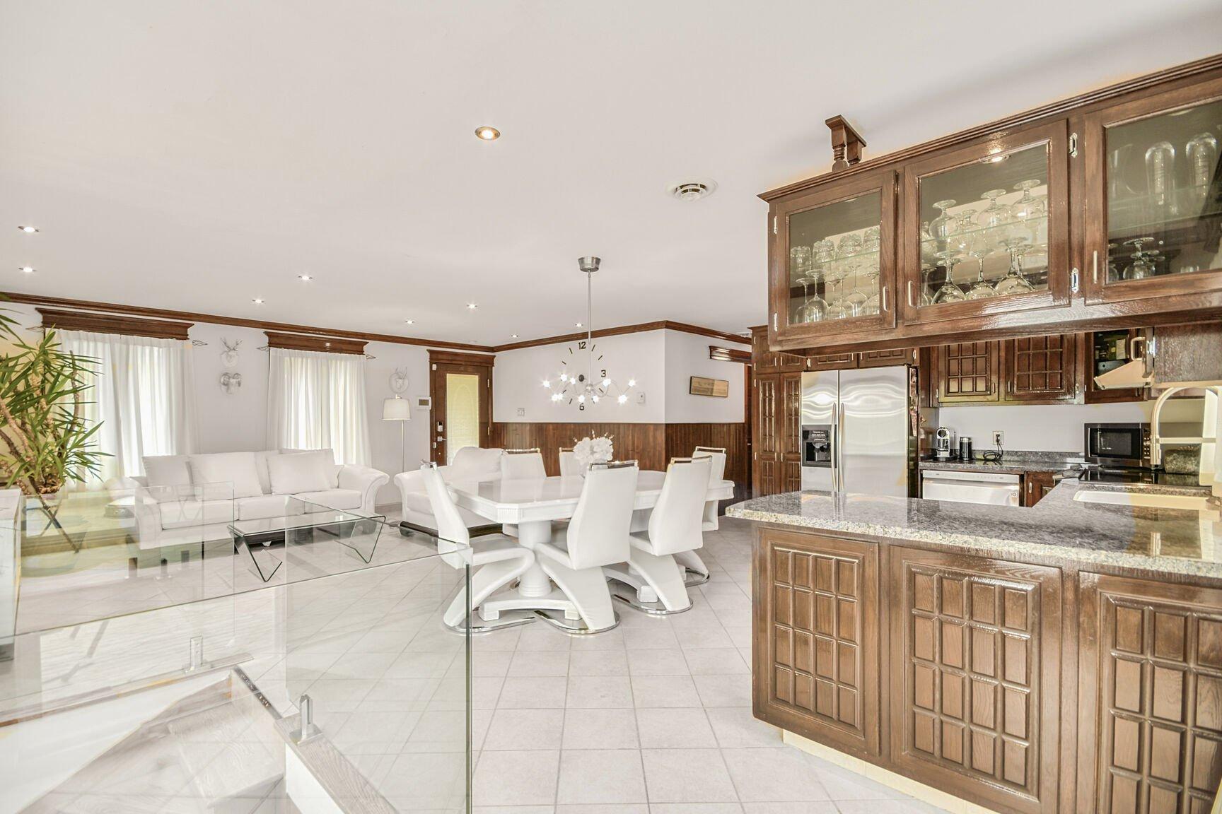 









3165


Rue Diane

,
Terrebonne (Terrebonne),




QC
J6Y1A2

