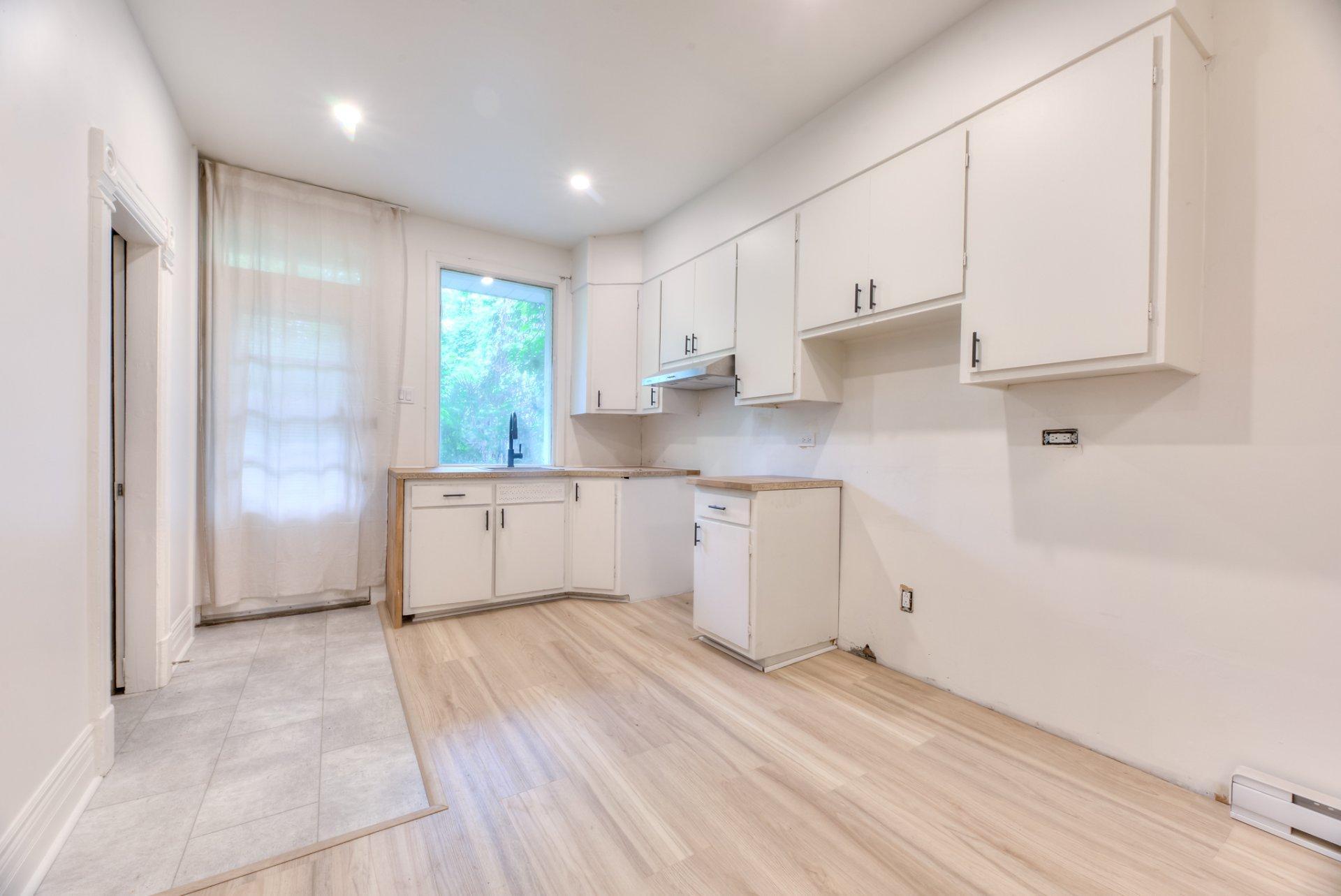 









4035


Rue Dandurand

,
Montréal (Rosemont/La Petite-Patrie),




QC
H1X1R1

