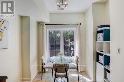 












23 HODGE LANE

,
Toronto,




Ontario
M4E3Y3

