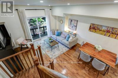 












23 HODGE LANE

,
Toronto,




Ontario
M4E3Y3

