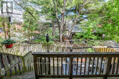 












23 HODGE LANE

,
Toronto,




Ontario
M4E3Y3

