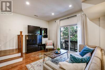 












23 HODGE LANE

,
Toronto,




Ontario
M4E3Y3

