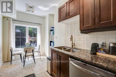 












23 HODGE LANE

,
Toronto,




Ontario
M4E3Y3

