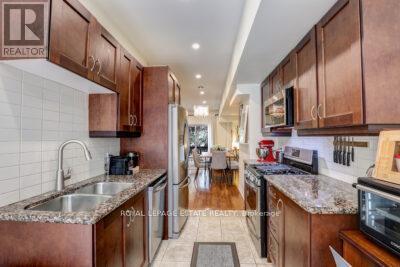 












23 HODGE LANE

,
Toronto,




Ontario
M4E3Y3

