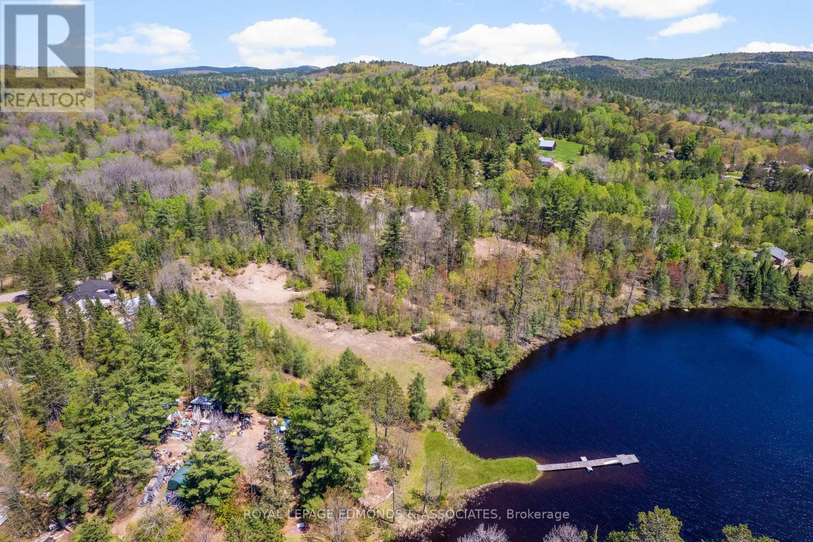 












000 OLD BARRY'S BAY ROAD

,
Madawaska Valley,







Ontario
K0J1B0

