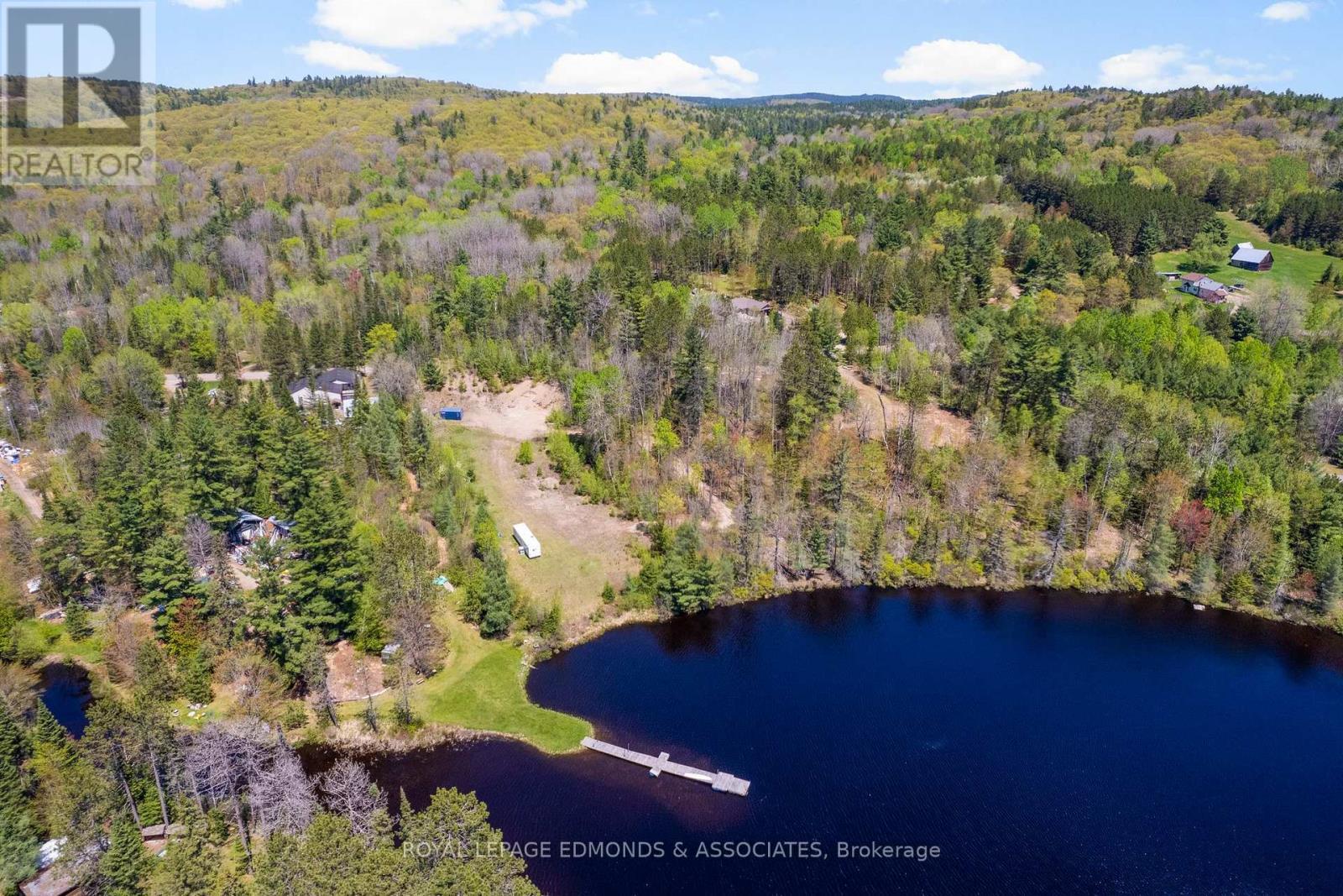 












000 OLD BARRY'S BAY ROAD

,
Madawaska Valley,







Ontario
K0J1B0

