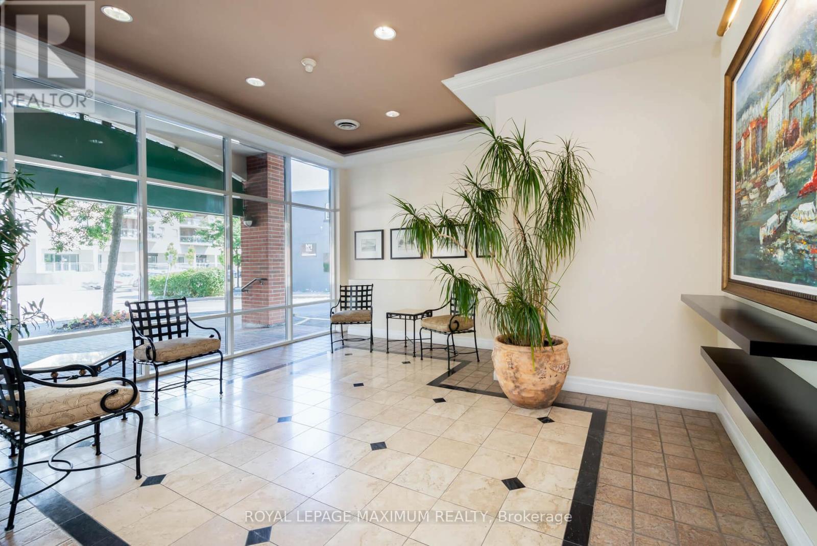 












404 - 121 WOODBRIDGE AVENUE

,
Vaughan,




Ontario
L4L9E3

