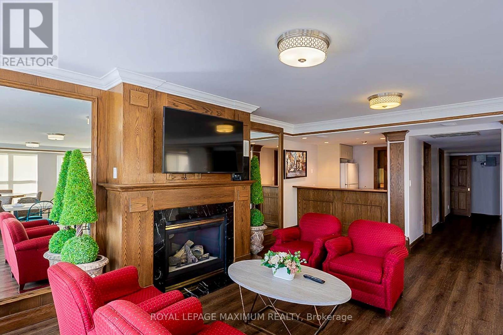












404 - 121 WOODBRIDGE AVENUE

,
Vaughan,




Ontario
L4L9E3

