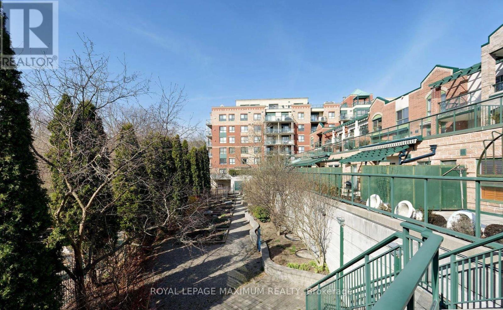 












404 - 121 WOODBRIDGE AVENUE

,
Vaughan,




Ontario
L4L9E3

