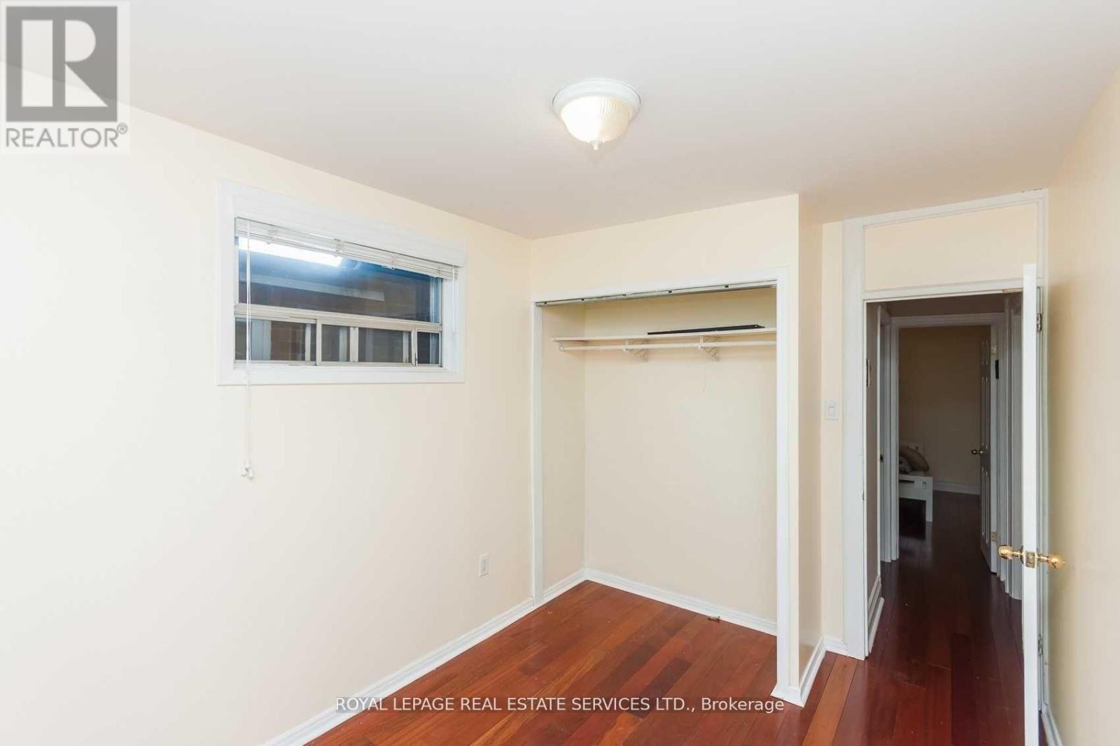 












21 BELGRAVIA AVENUE

,
Toronto,




Ontario
M6E2M4

