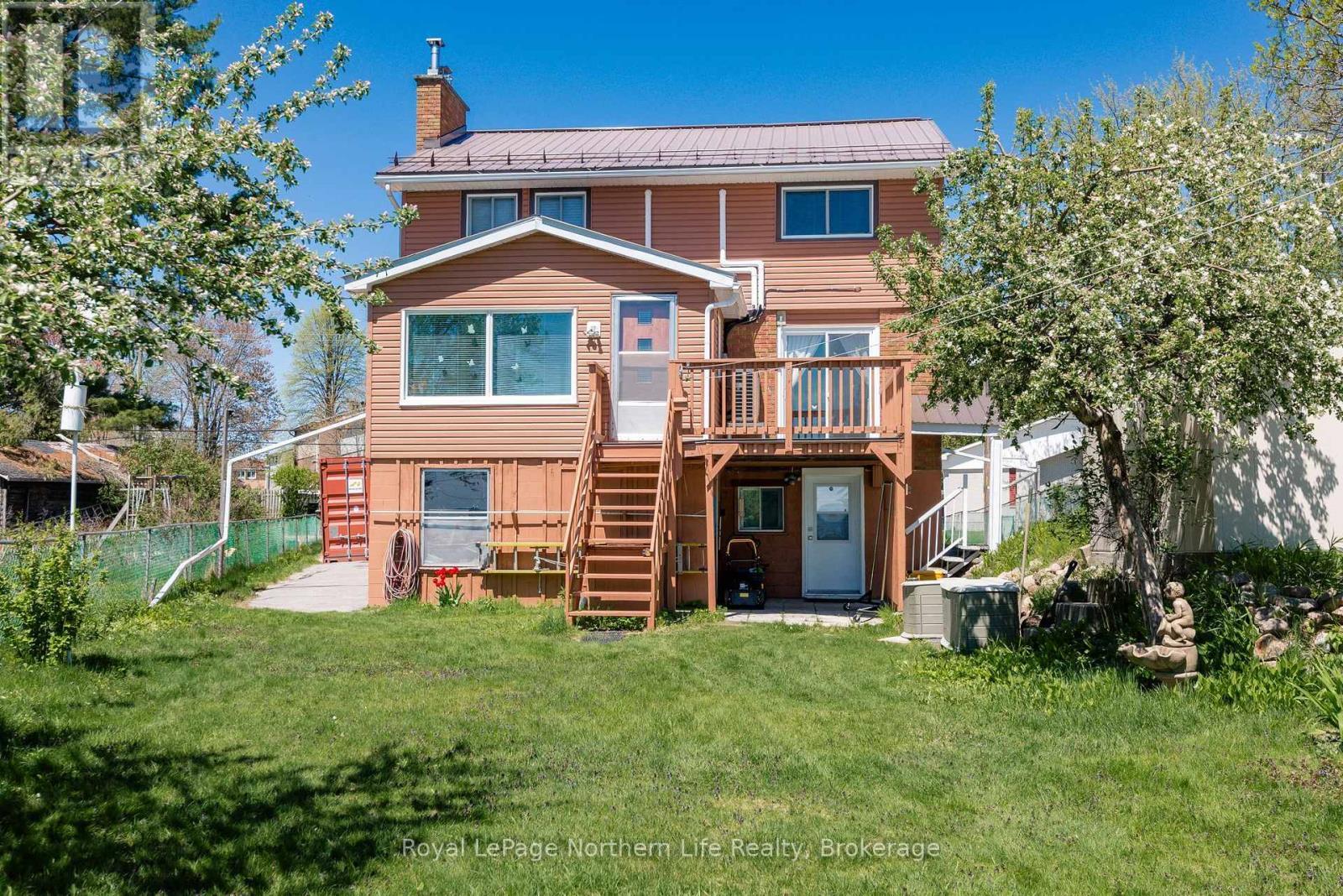 












653 LAKESHORE DRIVE

,
North Bay (Ferris),




Ontario
P1A2G1

