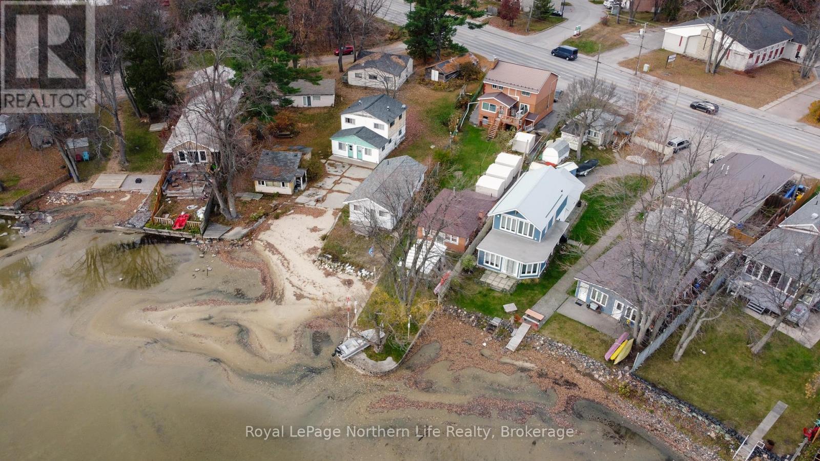 












653 LAKESHORE DRIVE

,
North Bay (Ferris),




Ontario
P1A2G1

