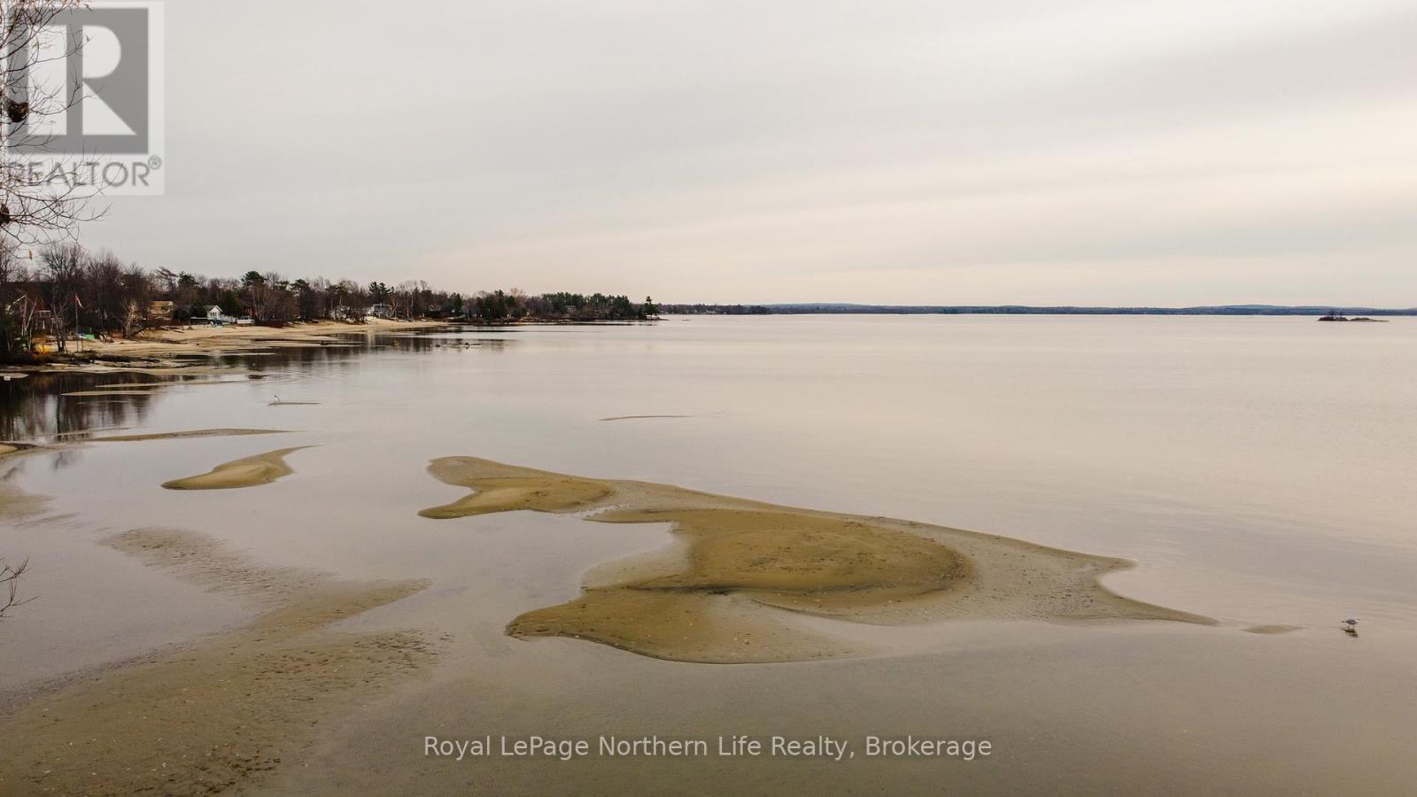 












653 LAKESHORE DRIVE

,
North Bay (Ferris),




Ontario
P1A2G1


