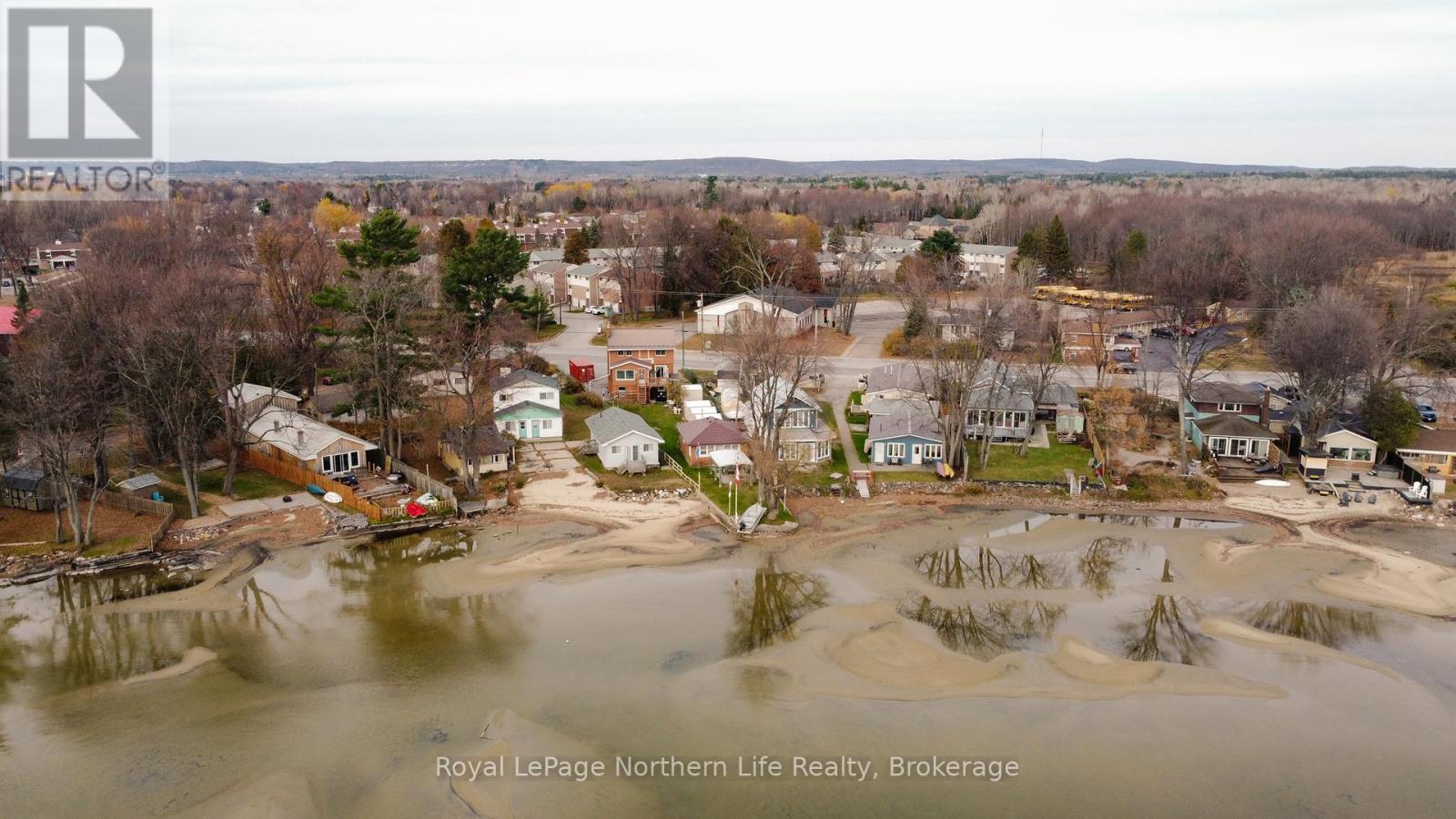 












653 LAKESHORE DRIVE

,
North Bay (Ferris),




Ontario
P1A2G1


