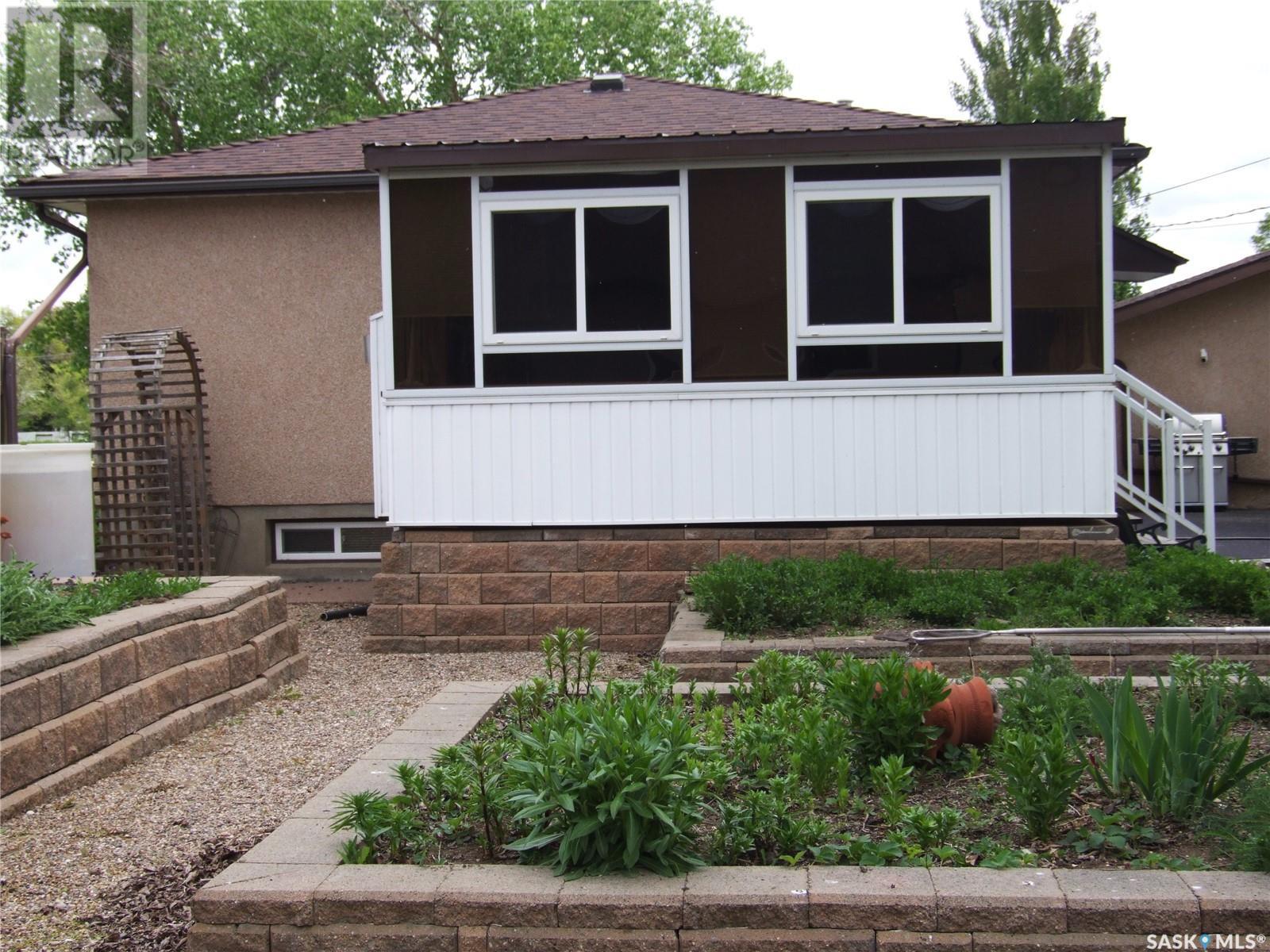 












449 Martin STREET

,
Burstall,




Saskatchewan
S0N0H0

