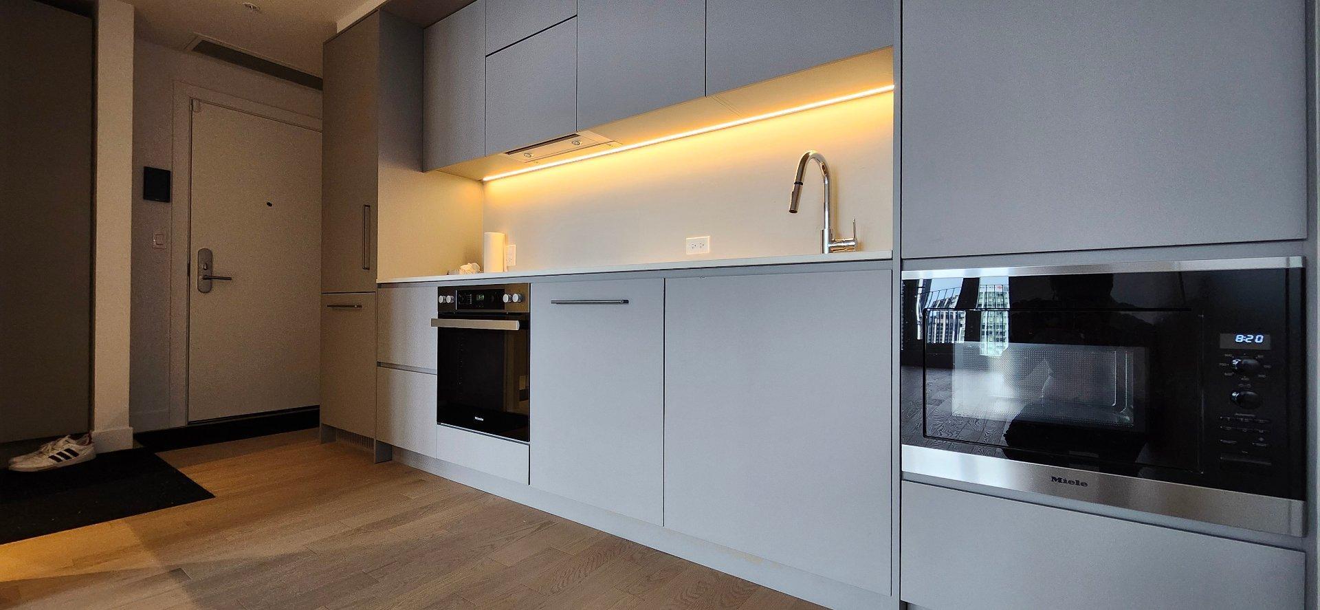 









1205


Place Phillips

, 3101,
Montréal (Ville-Marie),




QC
H3B0H3

