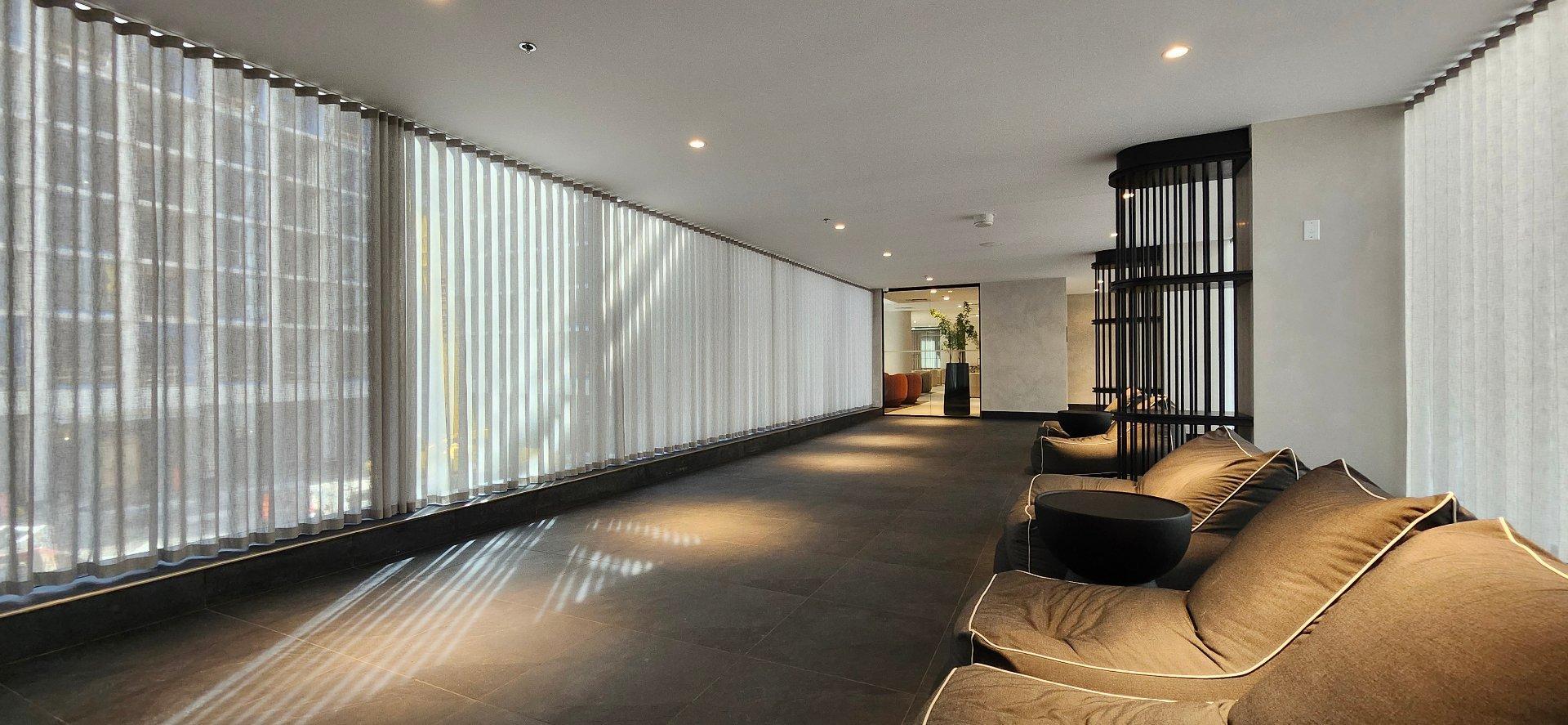 









1205


Place Phillips

, 3101,
Montréal (Ville-Marie),




QC
H3B0H3

