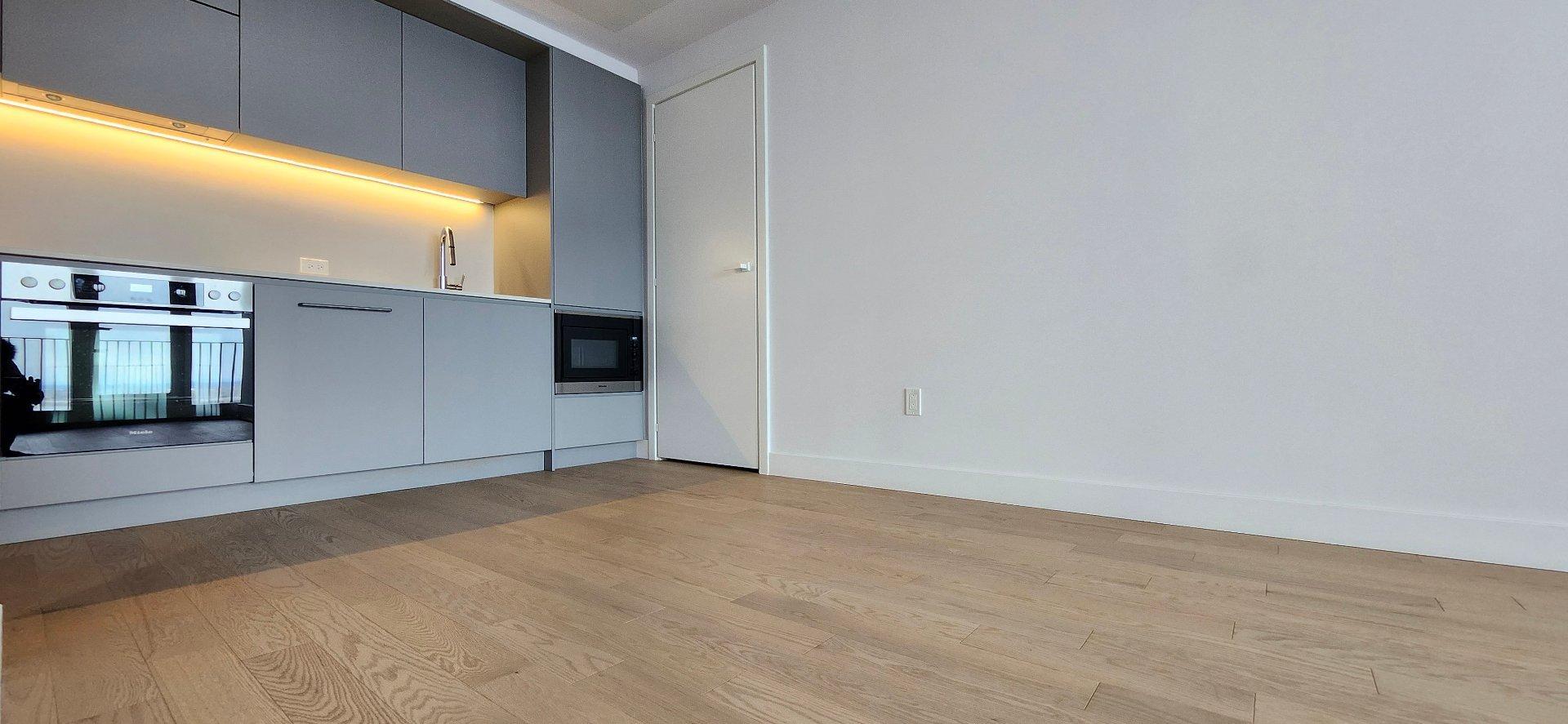 









1205


Place Phillips

, 3101,
Montréal (Ville-Marie),




QC
H3B0H3

