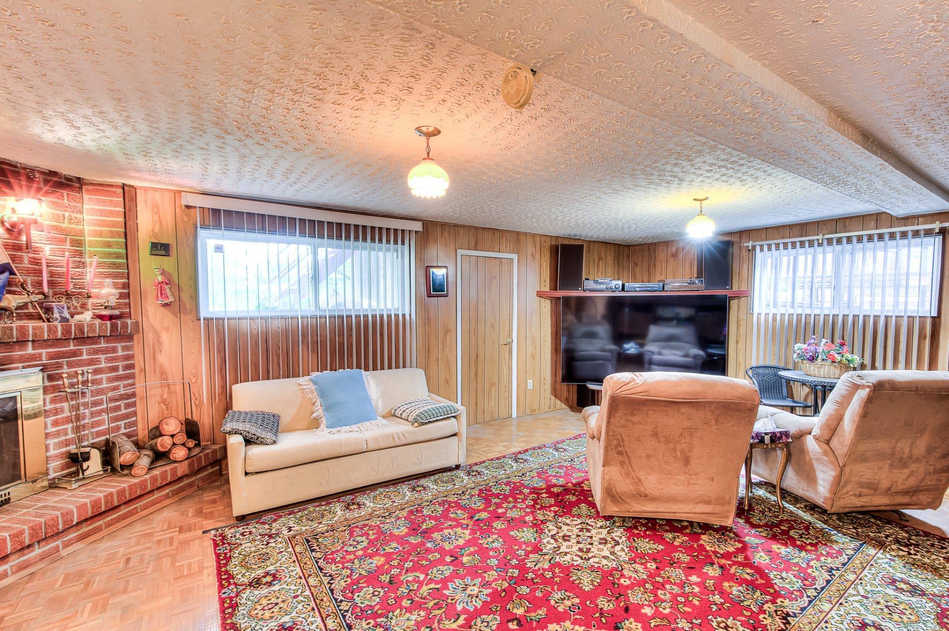 









4705


Rue Anderson

,
Laval (Chomedey),




QC
H7W4Y8

