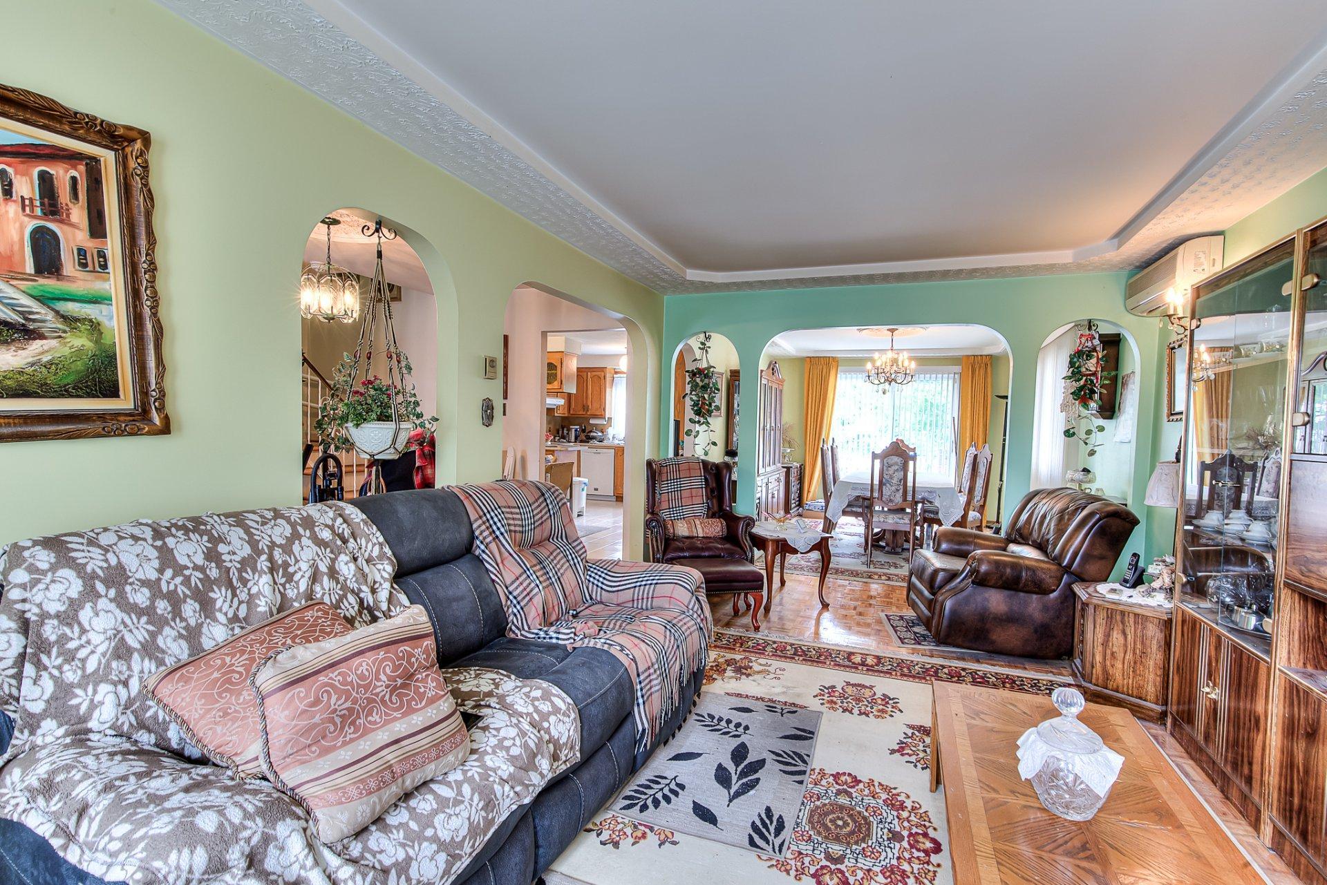 









4705


Rue Anderson

,
Laval (Chomedey),




QC
H7W4Y8

