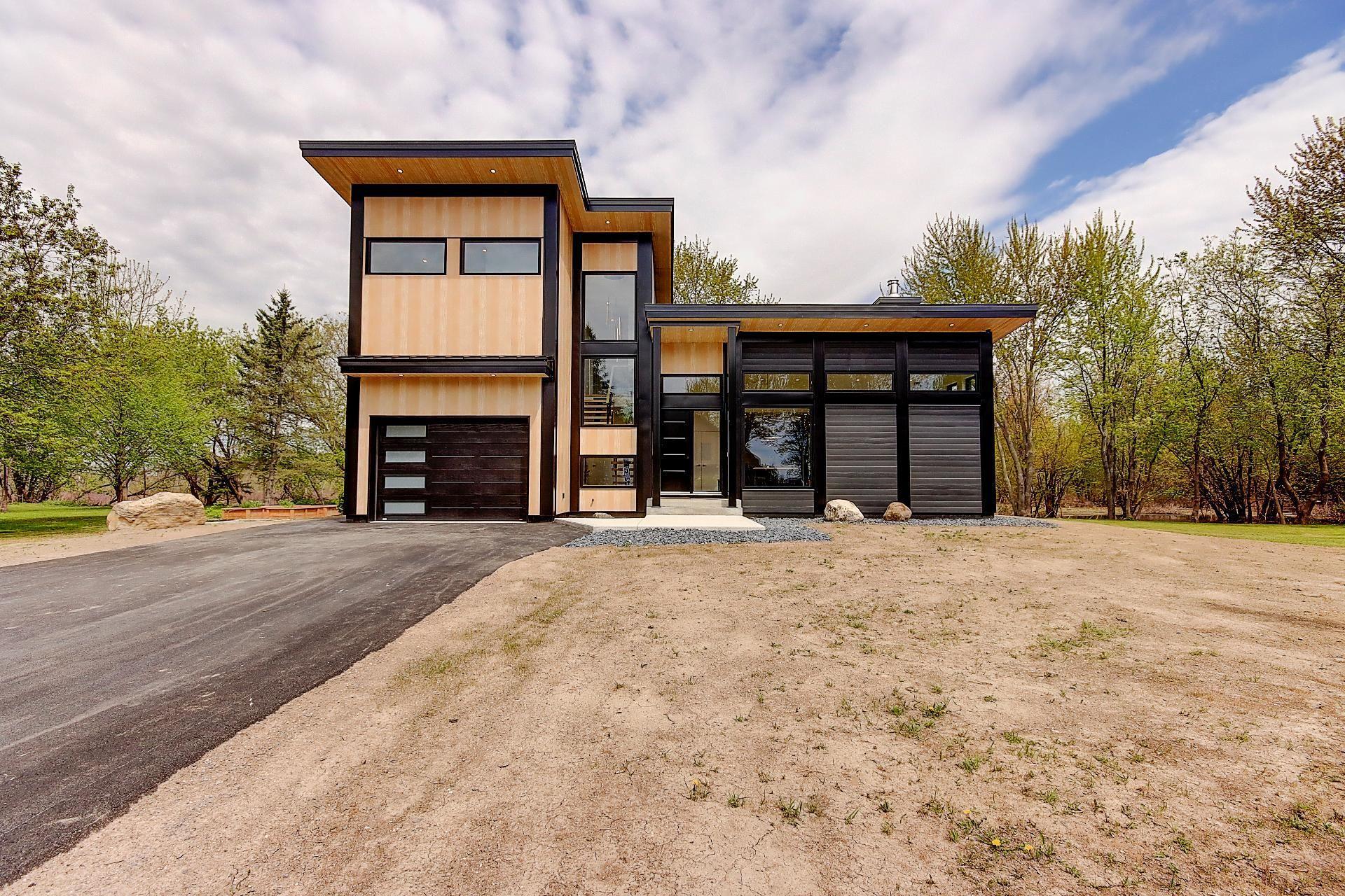









709


Av. de Venise O.

,
Venise-en-Québec,




QC
J0J2K0

