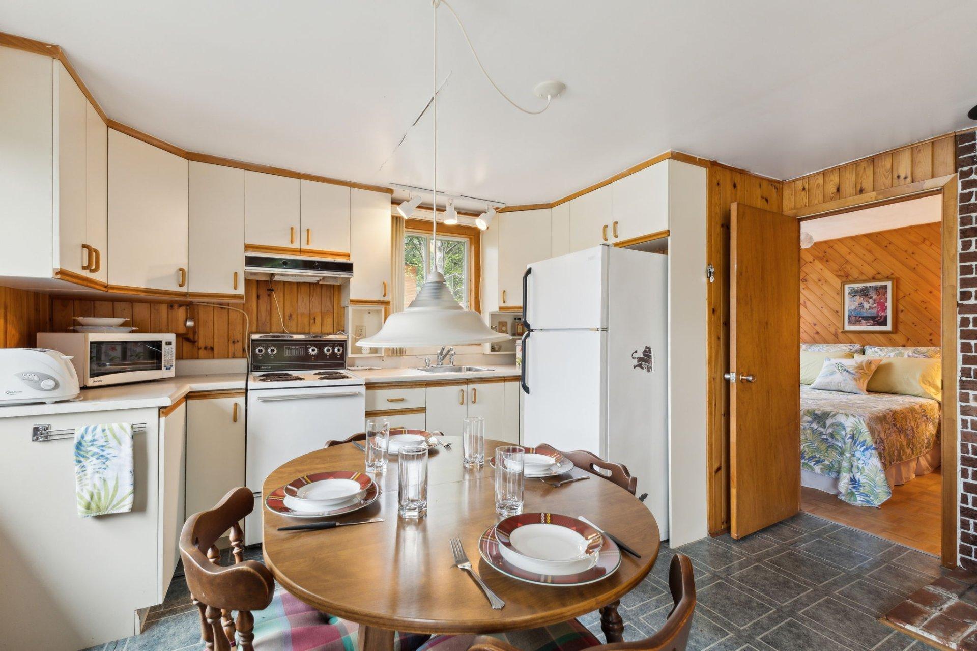 









2397


Ch. Victor-Beauchemin

,
Mont-Blanc,




QC
J0T2G0


