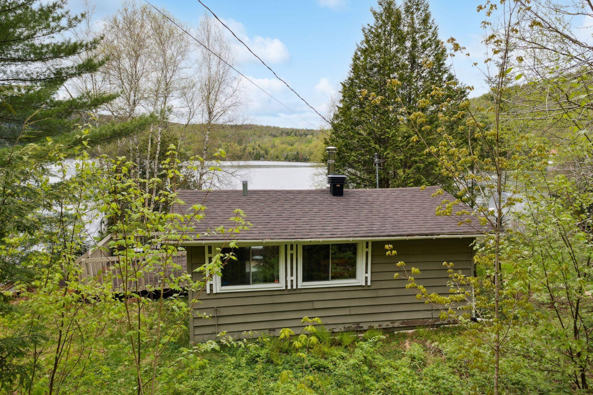 









2397


Ch. Victor-Beauchemin

,
Mont-Blanc,




QC
J0T2G0

