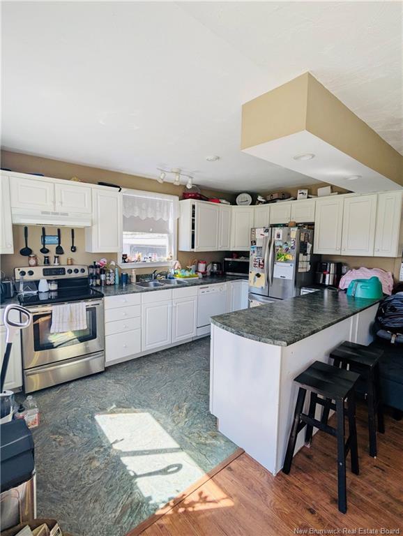 









23


Minnie

RD,
Pennfield,




NB
E5H 2B1

