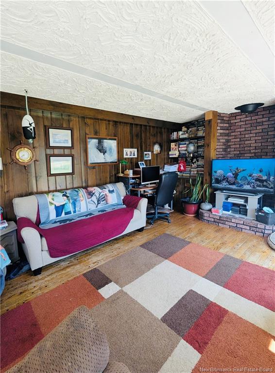 









23


Minnie

RD,
Pennfield,




NB
E5H 2B1

